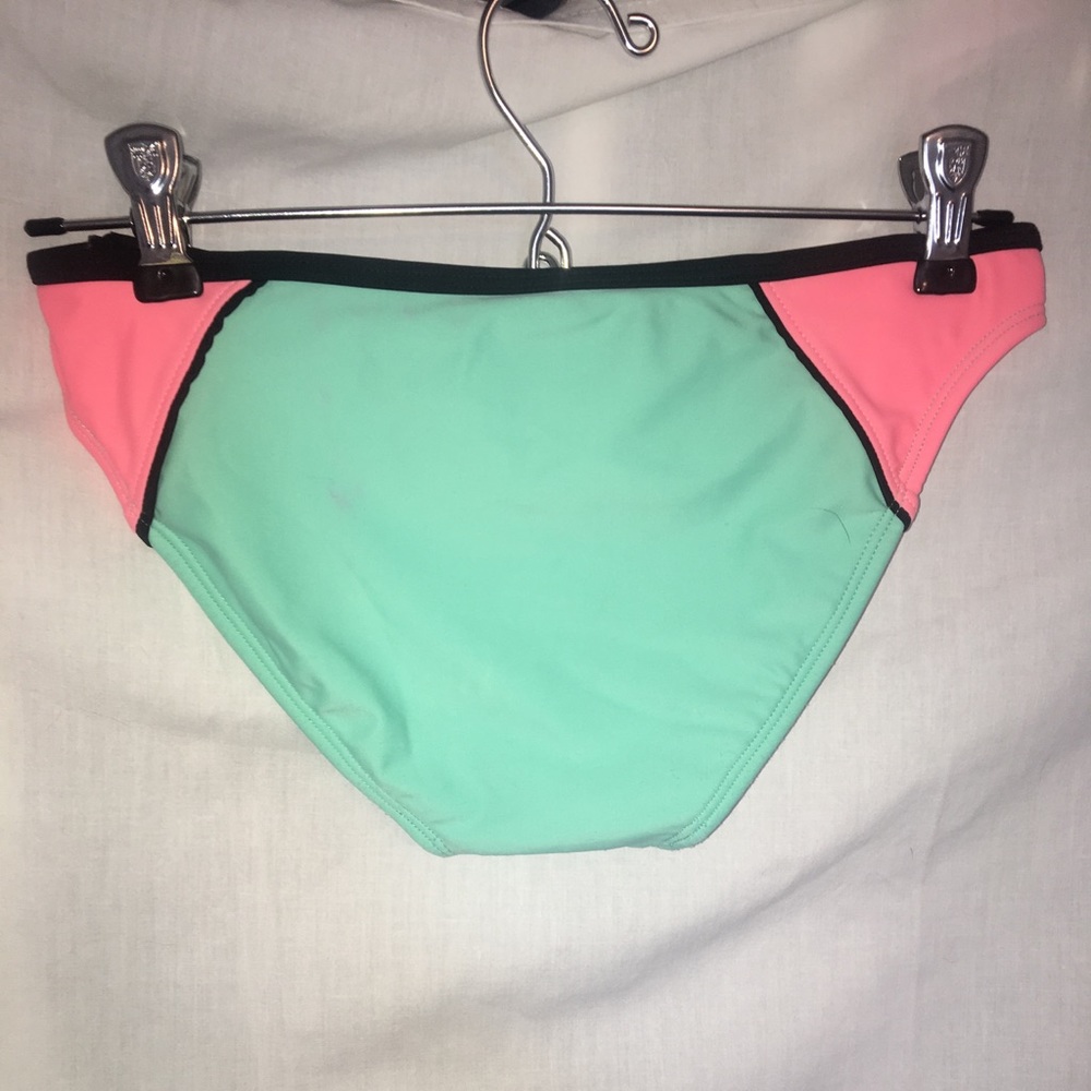 Bathing suit set - Picture 4 of 6